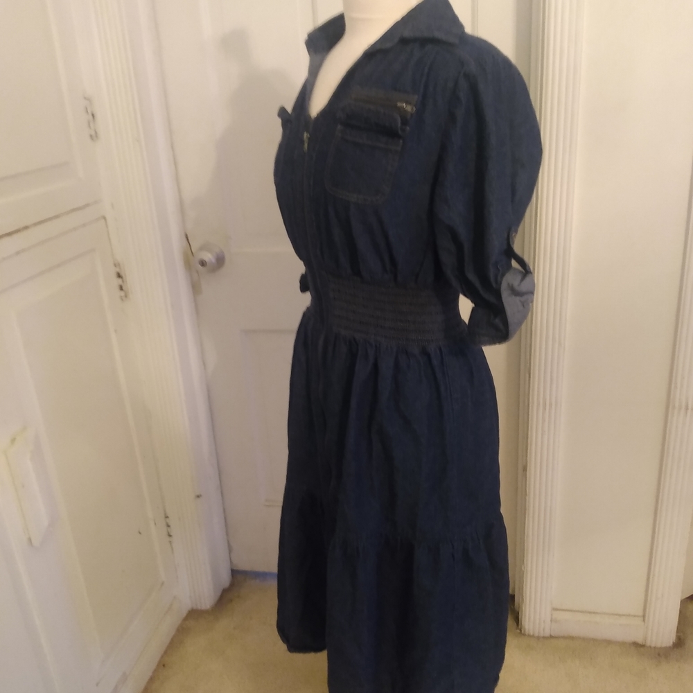 Dress - Picture 3 of 5